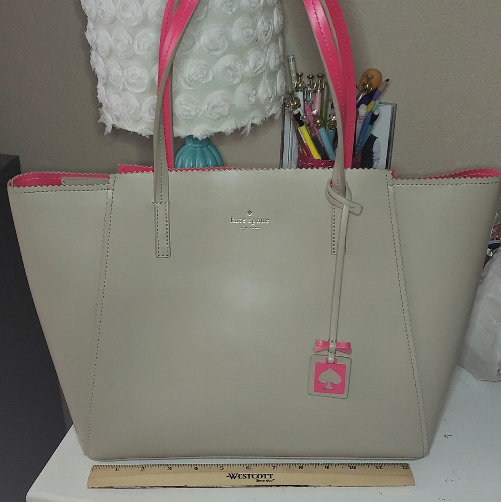 💯 Authentic Kate Spade Turner Road  Loryn♠️ Purse